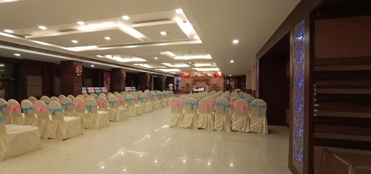 Puja Residency Hotel Varanasi Eksteriør billede