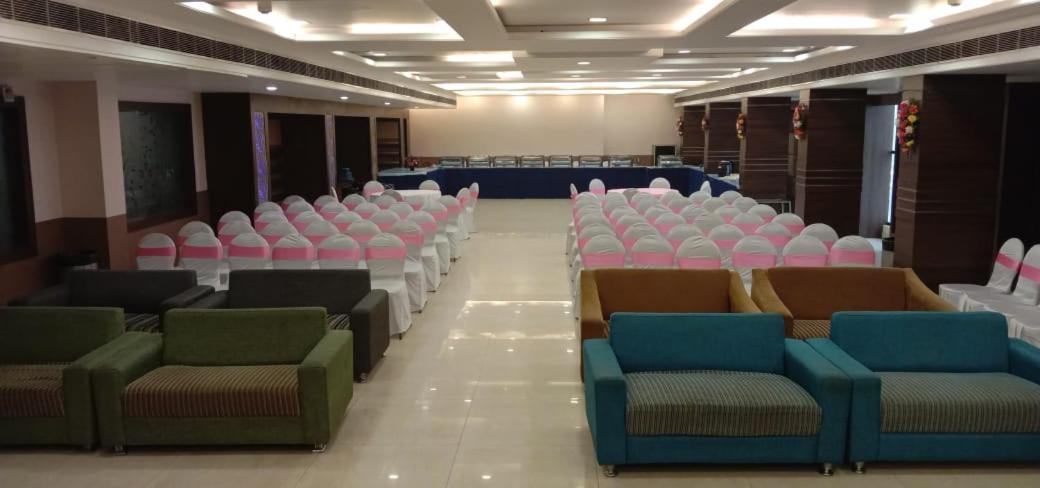 Puja Residency Hotel Varanasi Eksteriør billede