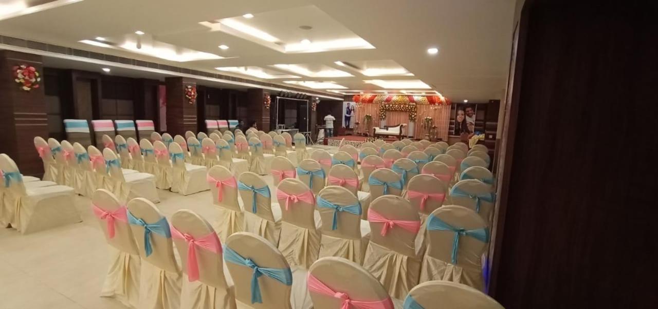 Puja Residency Hotel Varanasi Eksteriør billede