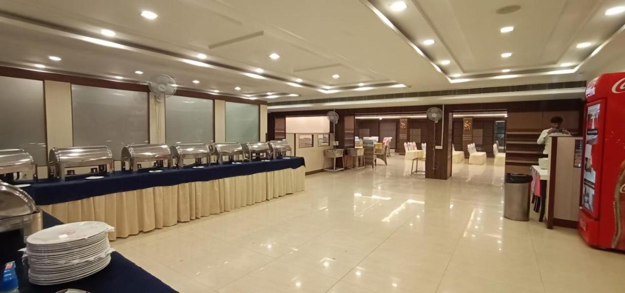 Puja Residency Hotel Varanasi Eksteriør billede
