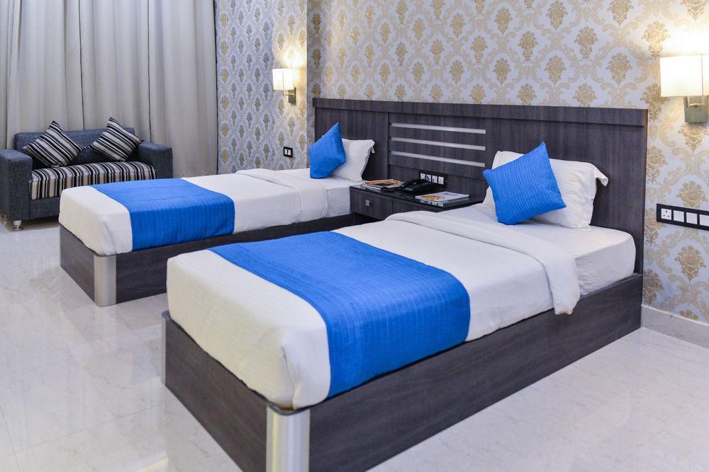 Puja Residency Hotel Varanasi Eksteriør billede
