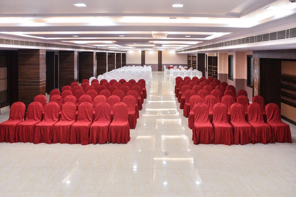Puja Residency Hotel Varanasi Eksteriør billede