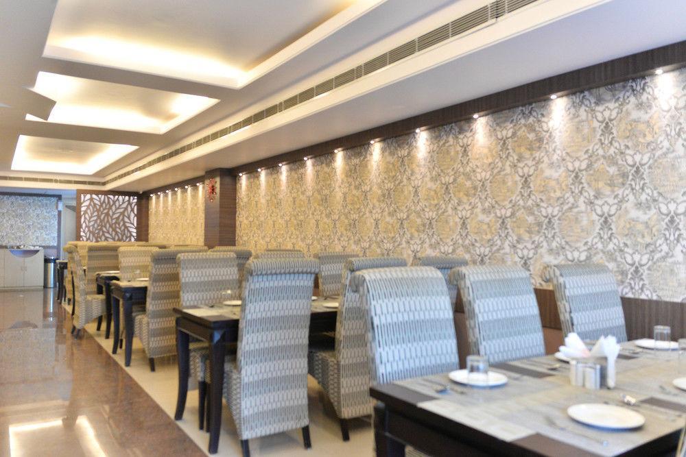 Puja Residency Hotel Varanasi Eksteriør billede