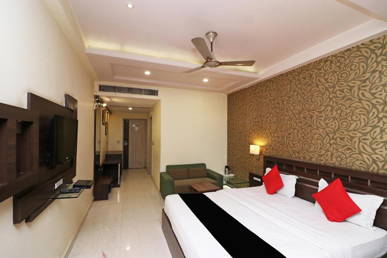 Puja Residency Hotel Varanasi Eksteriør billede