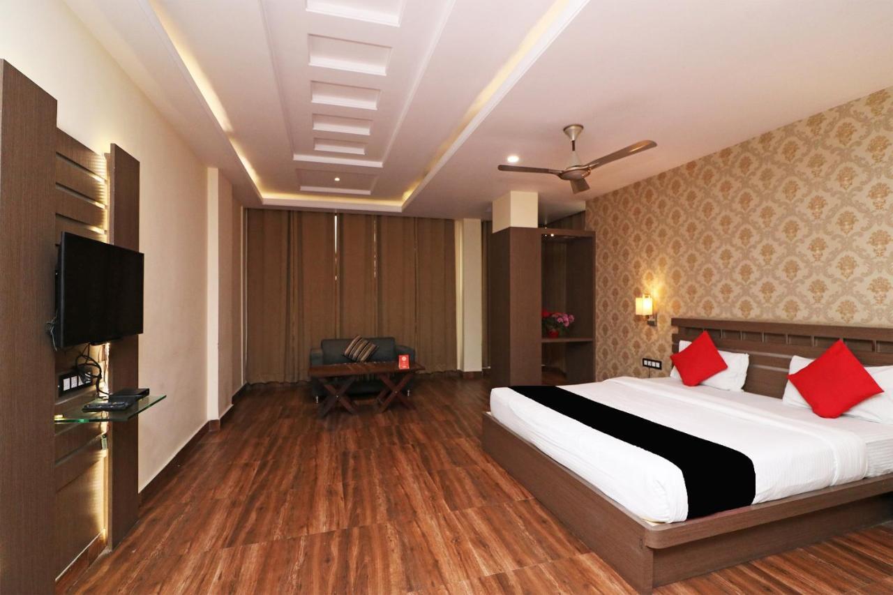 Puja Residency Hotel Varanasi Eksteriør billede
