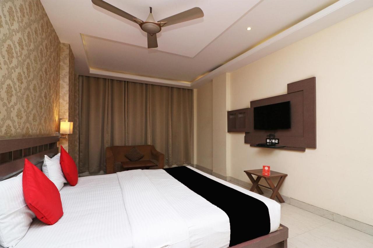 Puja Residency Hotel Varanasi Eksteriør billede