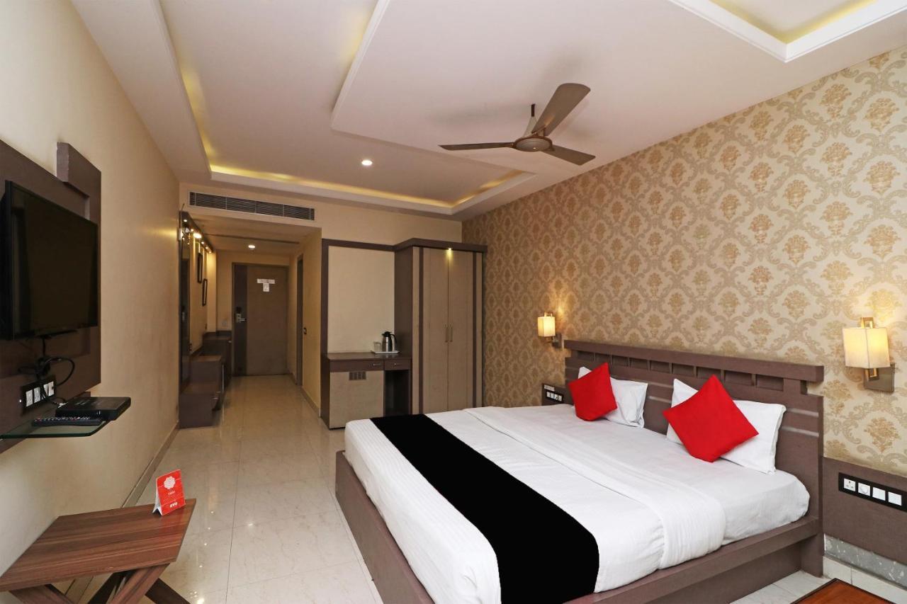 Puja Residency Hotel Varanasi Eksteriør billede